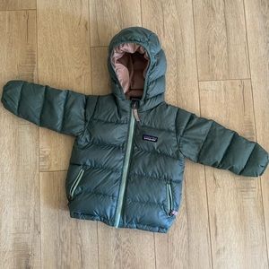 Green Patagonia Down Puffer Jacket 2T